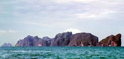 slinky bar koh phi phi